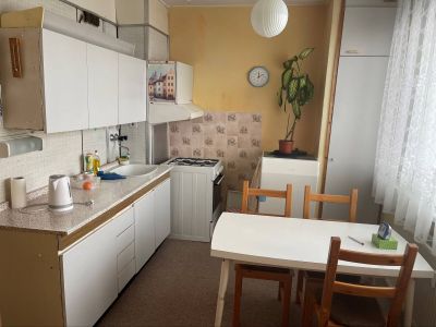 FOX - * 3 izbový bezbariérový byt v pôvodnom stave s loggiou, 2 x výťah * Mozartova ulica