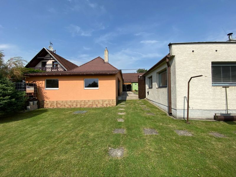 FOX - * zrekonštruovaný rodinný dom * Trstín * pozemok o výmere 917 m2 - 16