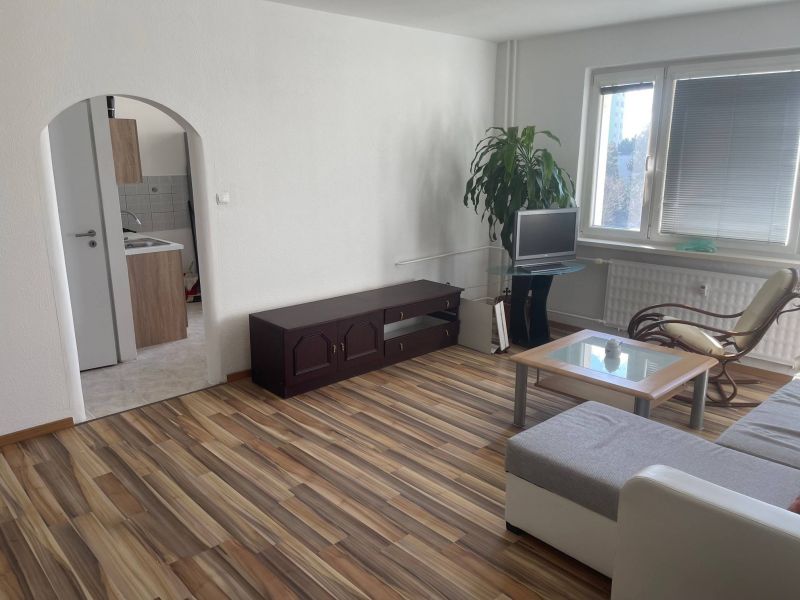 FOX - PRENÁJOM * 2 izbový byt * Na hlinách * loggia - 1