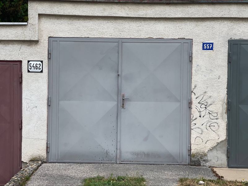 FOX - PREDANÁ - Garáž na Jadernej ulici - Trnava - 1