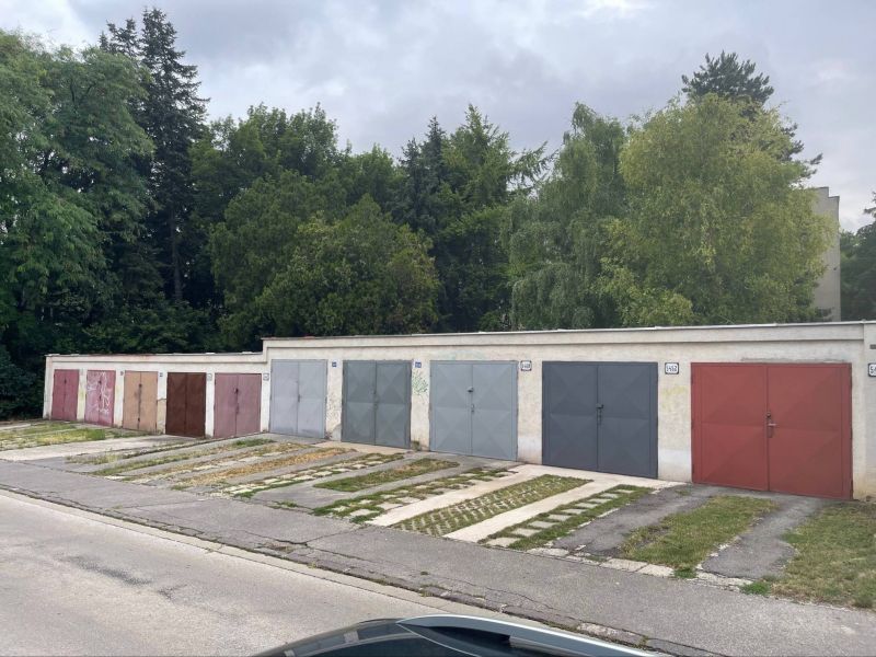 FOX - PREDANÁ - Garáž na Jadernej ulici - Trnava - 2