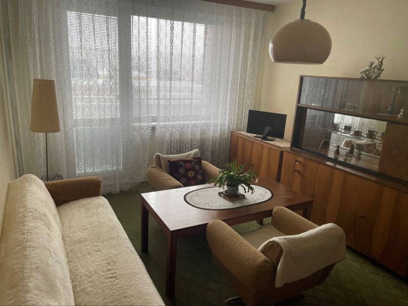 FOX - * 3 izbový bezbariérový byt v pôvodnom stave s loggiou, 2 x výťah * Mozartova ulica - 4