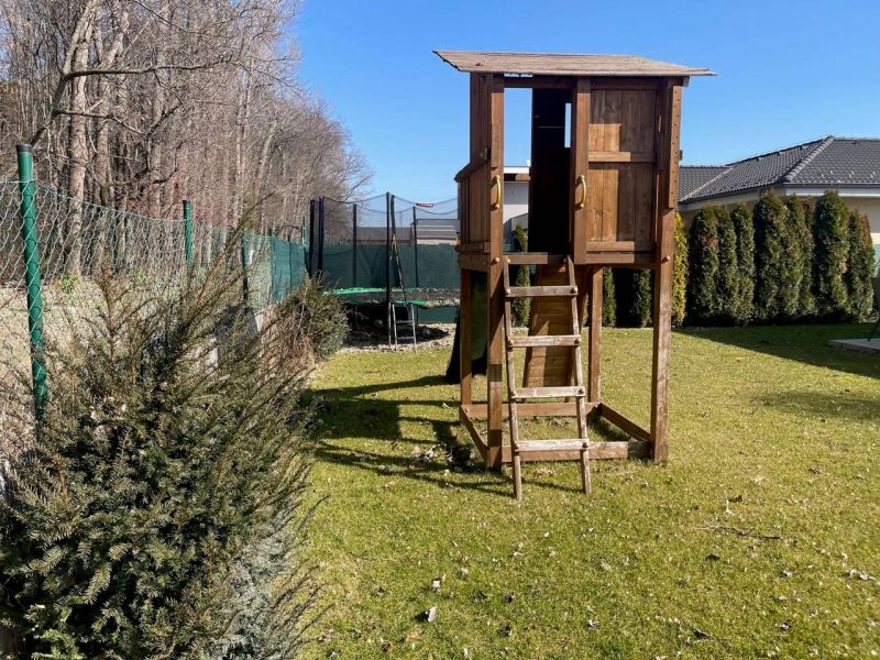 FOX - zariadený 4 izbový rodinný dom * Kamenný mlyn * pozemok o výmere 626 m2 * lukratívna lokalita - 15