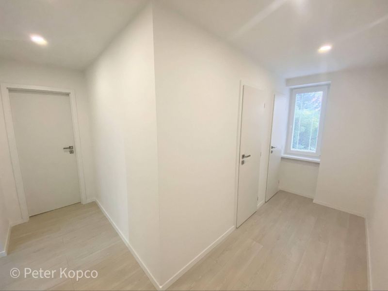 FOX * 4 izbový byt * Hospodárska * kompletná nová rekonštrukcia * balkón - 7