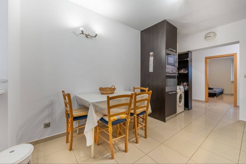 FOX - Predaj * veľký 3 izbový byt s garážou * Sladovnícka ul. - 12