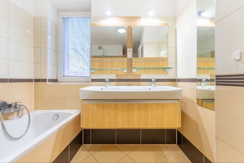 FOX - Predaj * veľký 3 izbový byt s garážou * Sladovnícka ul. - 5