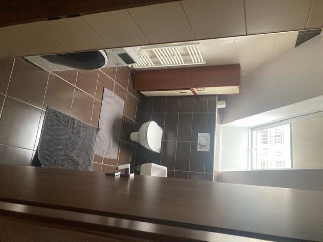 FOX - PRENÁJOM * 3 izbový byt * Vajanského ulica * centrum mesta * - 11