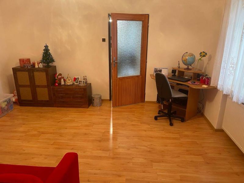 FOX - * zrekonštruovaný rodinný dom * Trstín * pozemok o výmere 917 m2 - 10