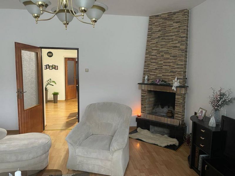 FOX - * zrekonštruovaný rodinný dom * Trstín * pozemok o výmere 917 m2 - 7
