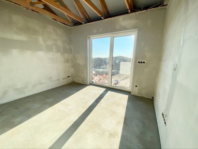 FOX * 4 izbový rodinný dom typ / Bungalov / v štádiu HOLODOM * pozemok 570 m2 * Šúrovce - 11