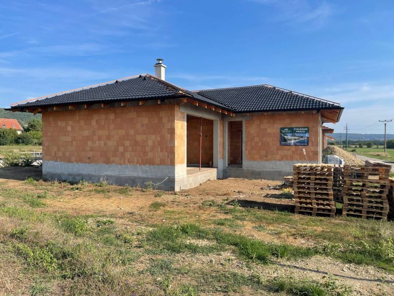 FOX - NOVOSTAVBY RD s exkluzívnym výhľadom * Smolenice * rezidenčná lokalita * pozemok 524 m2 - 3