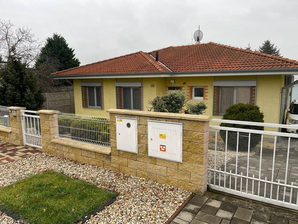 FOX - zariadený 4 izbový rodinný dom * Kopánka * pozemok o výmere 680 m2 * lukratívna lokalita