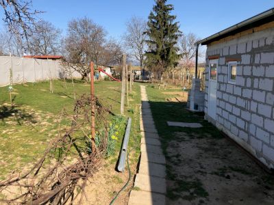 FOX - REZERVOVANÉ * 3 izbový rodinný dom so samostatnou bytovou jednotkou na pozemku * Šelpice * veľký pozemok s rozlohou 1079 m2 - 11