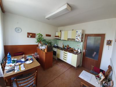 FOX - REZERVOVANÉ - EXKLUZÍVNE - 4 izbový RD * Sereď* - 9