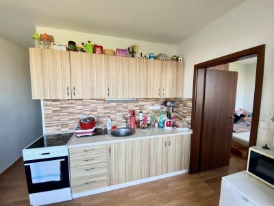 FOX * Čiastočne zariadený 3 izbový byt po rekonštrukcii s loggiou, parkovacie státie * Koniarekova - 5