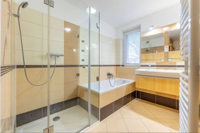 FOX - Predaj * veľký 3 izbový byt s garážou * Sladovnícka ul. 