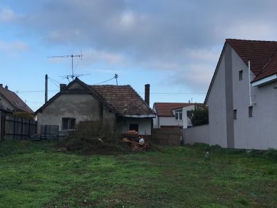 FOX - stavebný pozemok * Bučany * rozloha 750 m2 * všetky IS na pozemku - 2