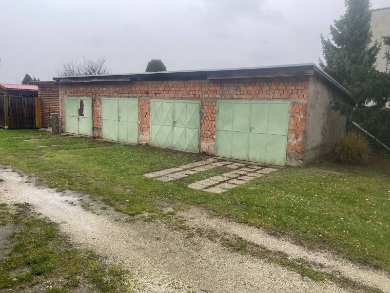 FOX - 3 izbový byt s garážou a pozemkom * Majcichov * - 8