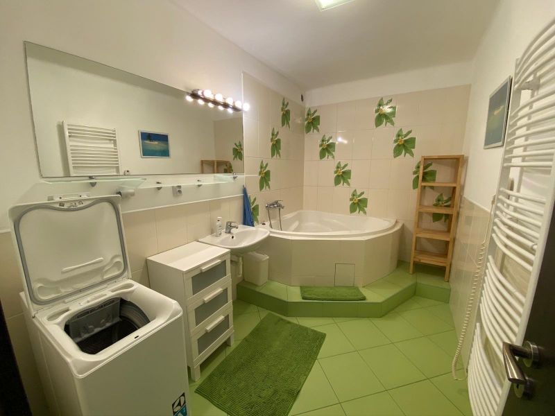 FOX - PRENÁJOM * 2,5 izbový byt * Prednádražie * kompletná rekonštrukcia * zariadený - 10