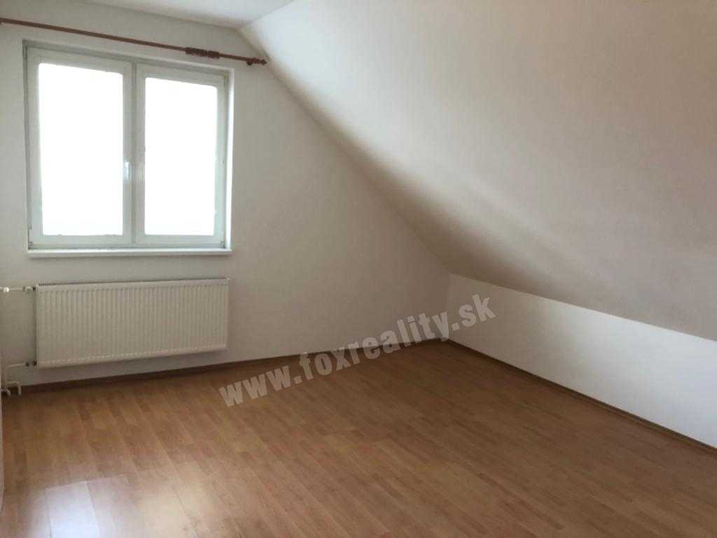 Penzión Šaľa s kancelárskymi priestormi a bývalým mlynom - 6