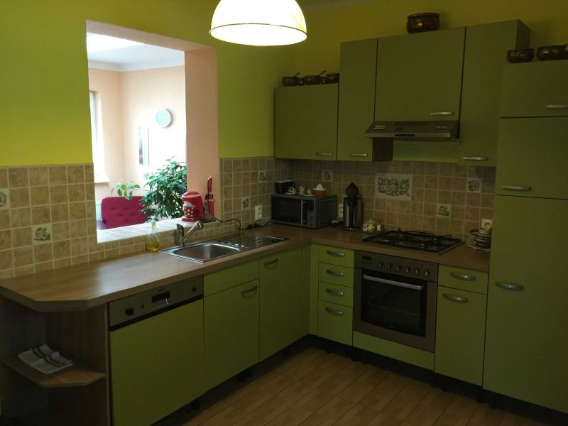 FOX - PRENÁJOM * 3 izbový rodinný dom * Igram * zariadený - 1